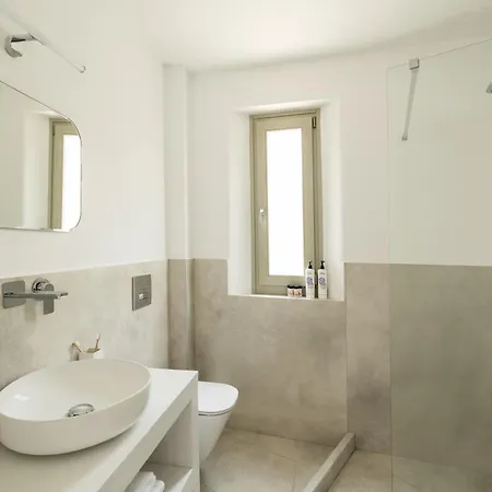Blu Dot Tinos 3*