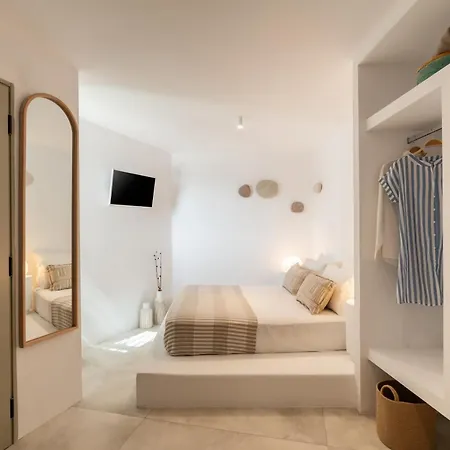 Blu Dot Tinos 3*