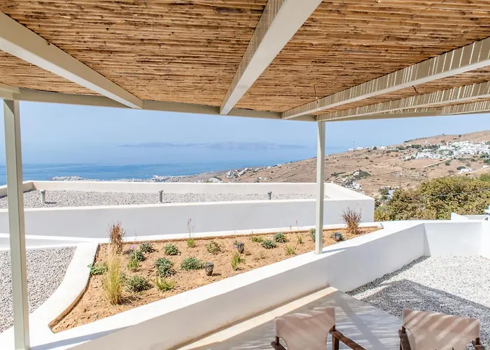 Blu Dot Tinos Aparthotel 3*